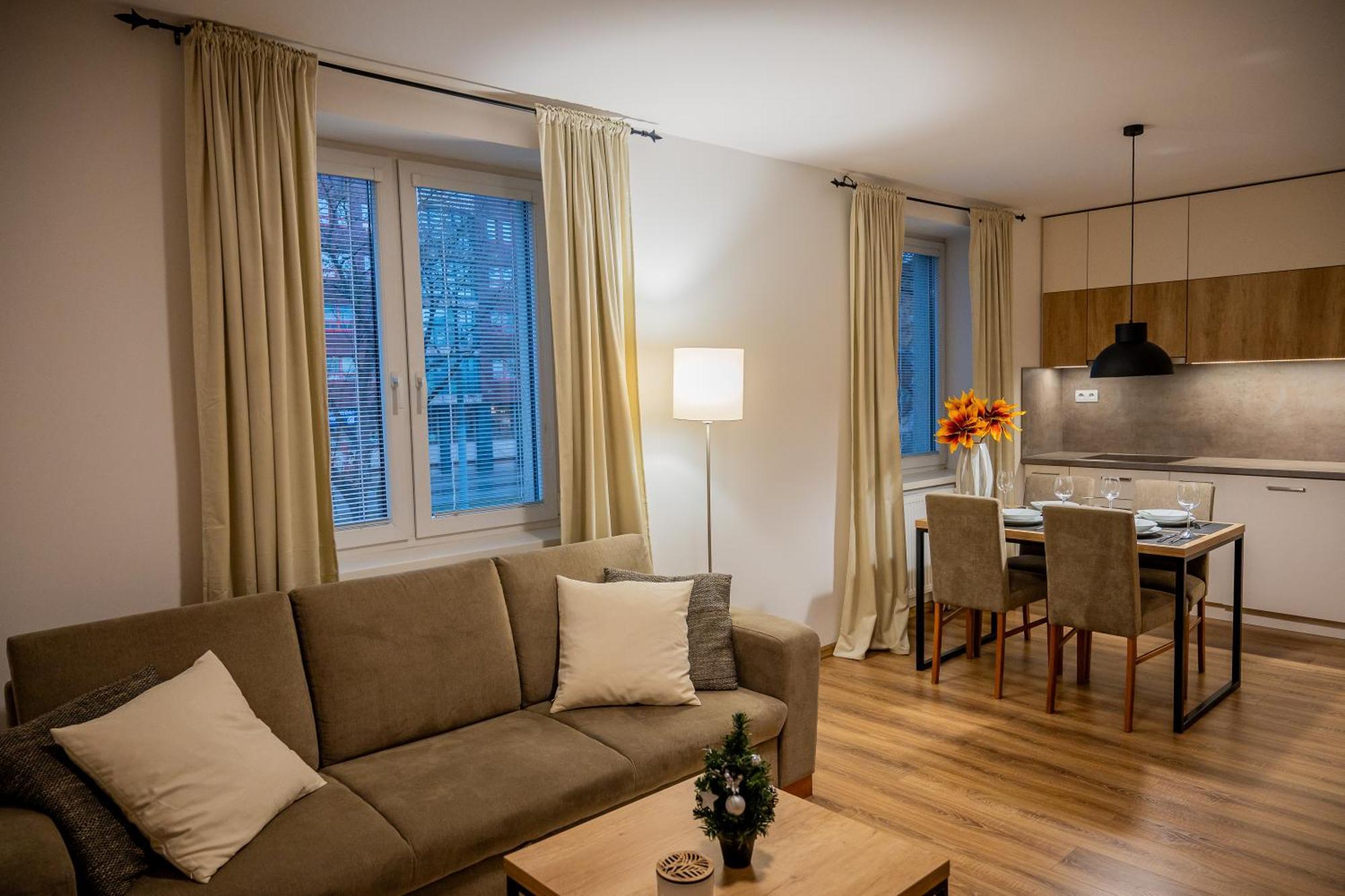 Old Town City Center Apartment 1 - Private Parking Included Košice Esterno foto