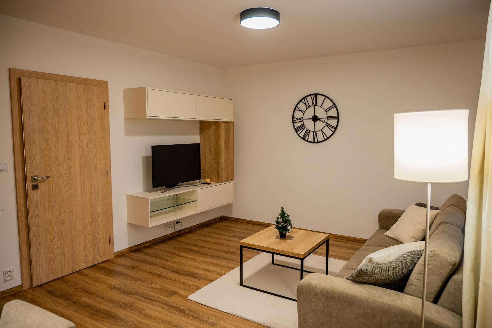 Old Town City Center Apartment 1 - Private Parking Included Košice Esterno foto
