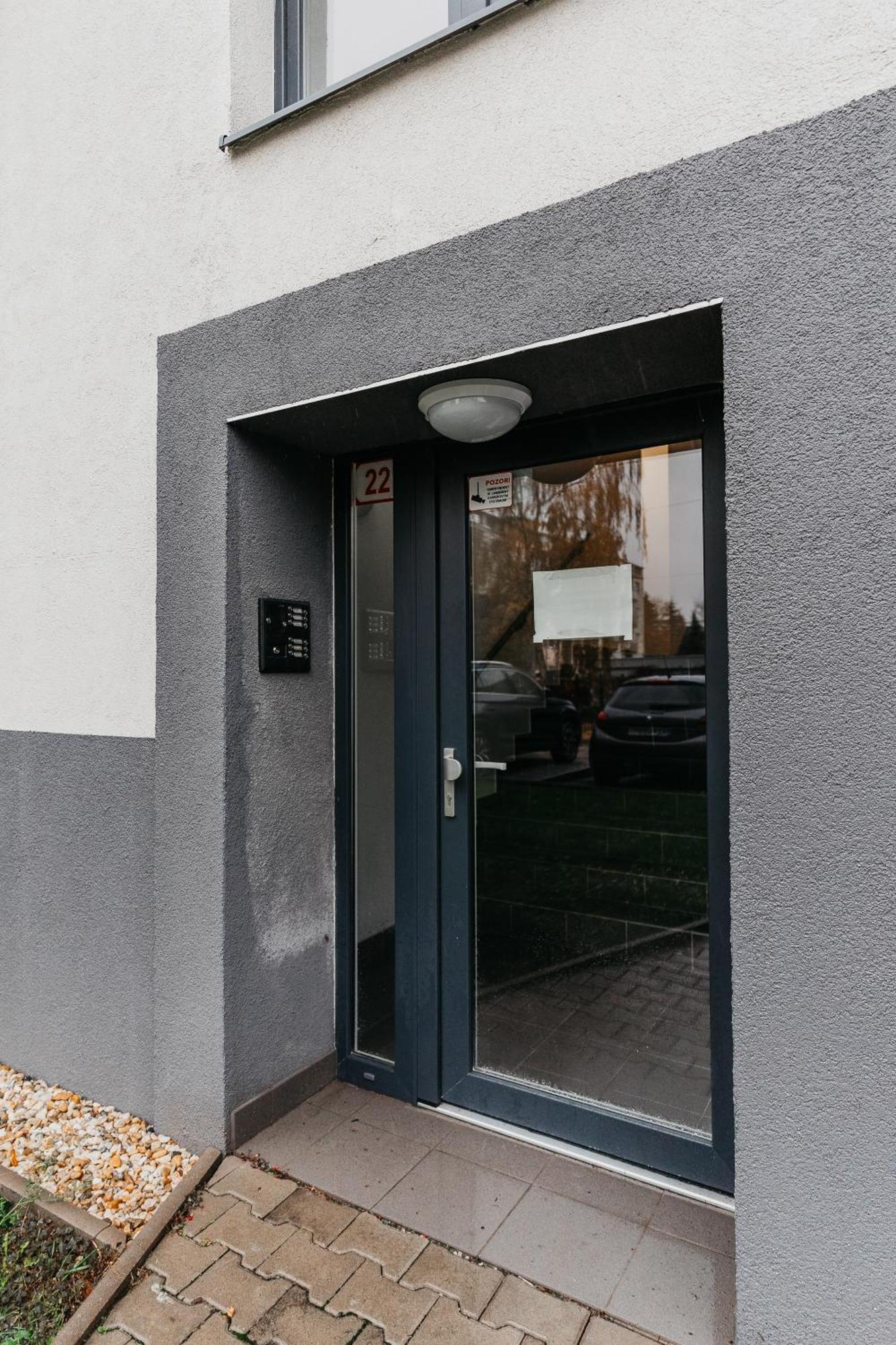 Old Town City Center Apartment 1 - Private Parking Included Košice Esterno foto